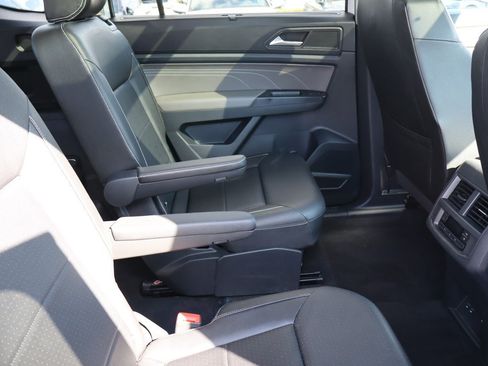 Used 2021 Volkswagen Atlas SE w/ Panoramic Sunroof Package image 14