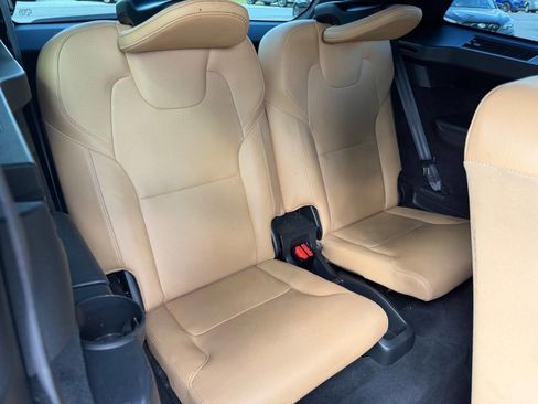 Used 2019 Volvo XC90 T6 Momentum w/ Protection Package Premier image 21