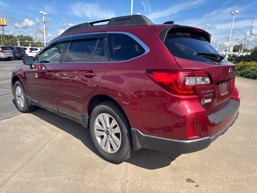 Used 2016 Subaru Outback 2.5i Premium AWD/4WD image 7