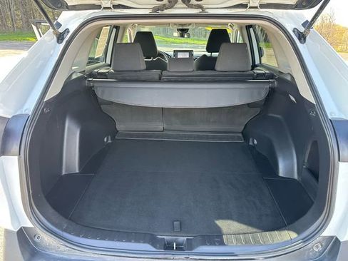 Used 2021 Toyota RAV4 LE AWD/4WD image 21