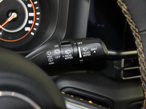 Used 2025 Jeep Wrangler Unlimited Sahara AWD/4WD image 17