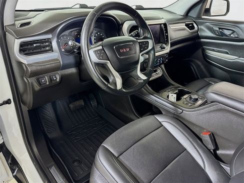 Used 2023 GMC Acadia SLT image 7