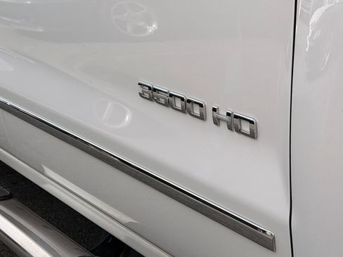 Used 2017 Chevrolet Silverado 3500 LT w/ LT Convenience Package image 16