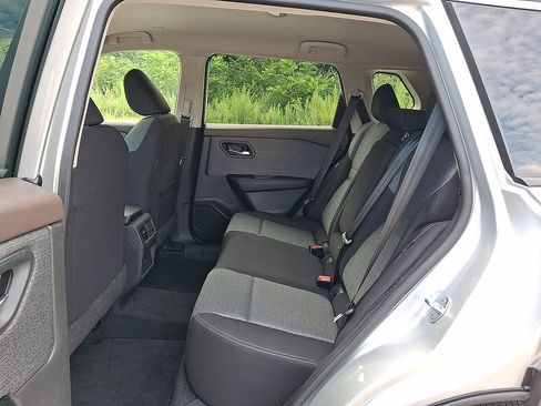 Certified 2023 Nissan Rogue SV AWD/4WD image 19