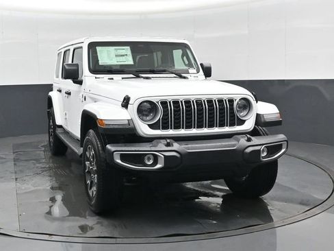 New 2026 Jeep Wrangler Unlimited Sahara AWD/4WD image 10