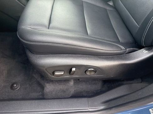 Used 2024 Chevrolet Traverse LT w/ Enhanced Driving Package image 11