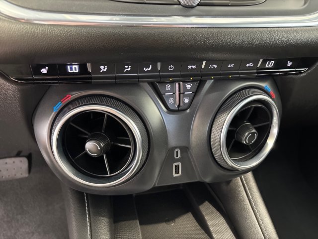 Used 2024 Chevrolet Blazer LT w/ Convenience Package FWD image 13
