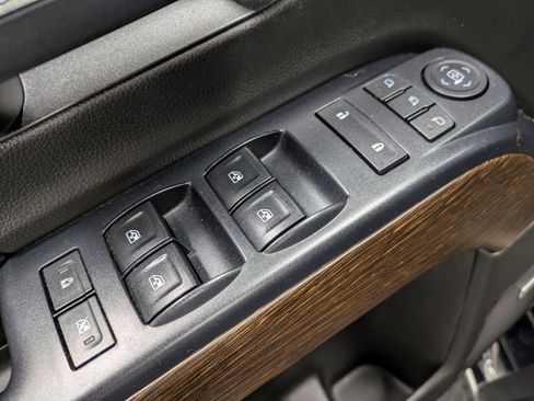 Used 2017 GMC Sierra 3500 Denali w/ Duramax Plus Package image 9