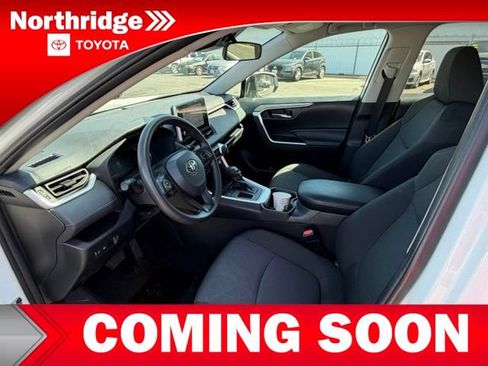 Used 2024 Toyota RAV4 XLE FWD image 5