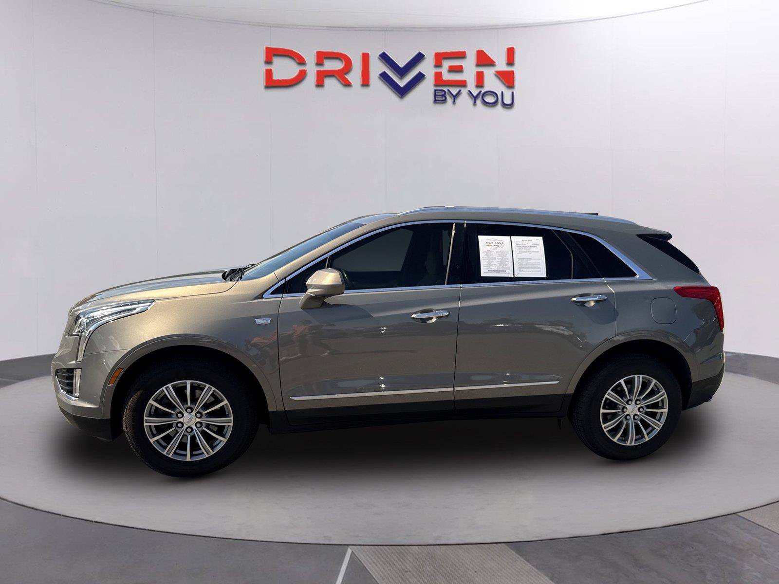 Used 2017 Cadillac XT5 Luxury w/ Driver Awareness Package FWD image 7