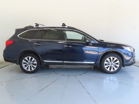 Used 2018 Subaru Outback 3.6R Touring w/ Protection Package #1 AWD/4WD image 2