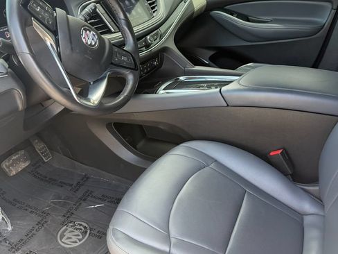 Used 2024 Buick Enclave Essence FWD image 9