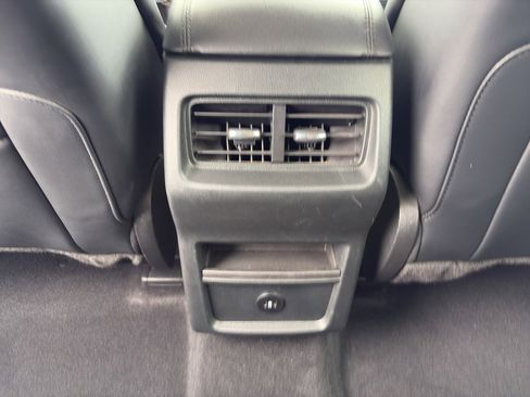 Used 2024 Ford Edge SEL image 19