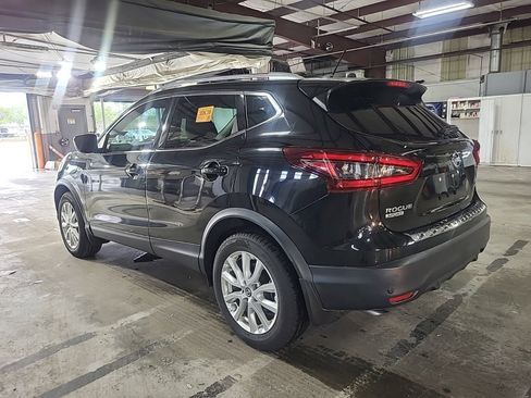 Used 2021 Nissan Rogue Sport SV image 7