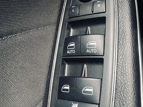 Used 2021 Dodge Charger SXT RWD image 14