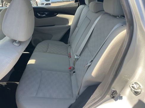 Used 2019 Nissan Rogue Sport SV FWD image 7