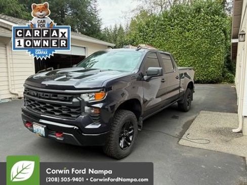 Used 2023 Chevrolet Silverado 1500 Custom Trail Boss w/ LPO, Dark Essentials Package AWD/4WD image 2