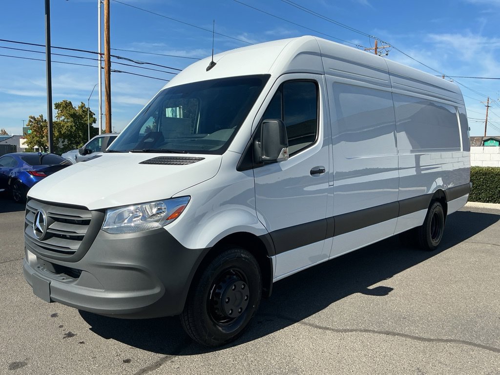 New 2026 Mercedes-Benz Sprinter 3500 360° Tour