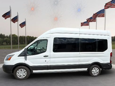 Used 2019 Ford Transit 350 XLT RWD image 3
