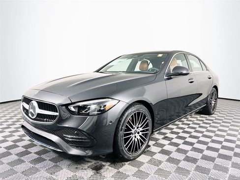 Used 2025 Mercedes-Benz C 300 4MATIC Sedan image 2