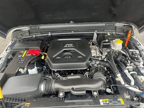 Certified 2022 Jeep Wrangler Unlimited Rubicon 4xe w/ Cold Weather Group image 24