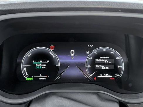 Used 2025 Toyota Sienna Platinum image 12