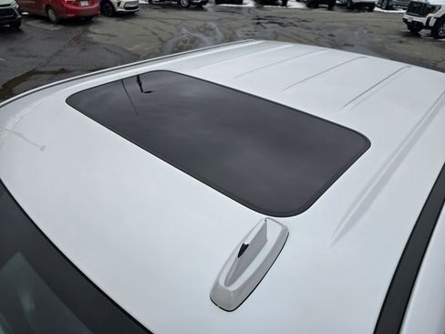 Used 2018 Chevrolet Silverado 1500 High Country image 21