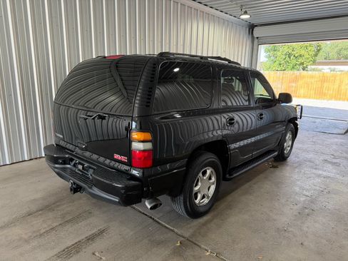 Used 2004 GMC Yukon Denali AWD/4WD image 5