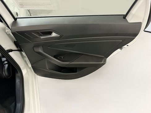 Used 2024 Volkswagen Jetta SE w/ Panoramic Sunroof Package FWD image 31