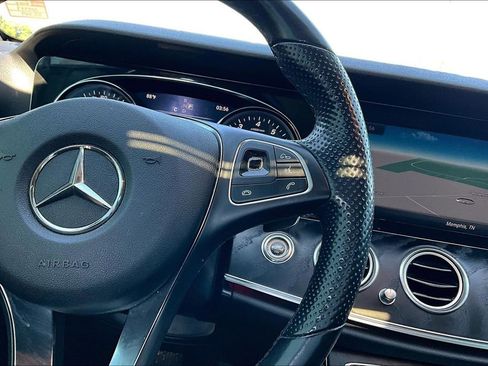 Used 2018 Mercedes-Benz E 300 4MATIC image 12