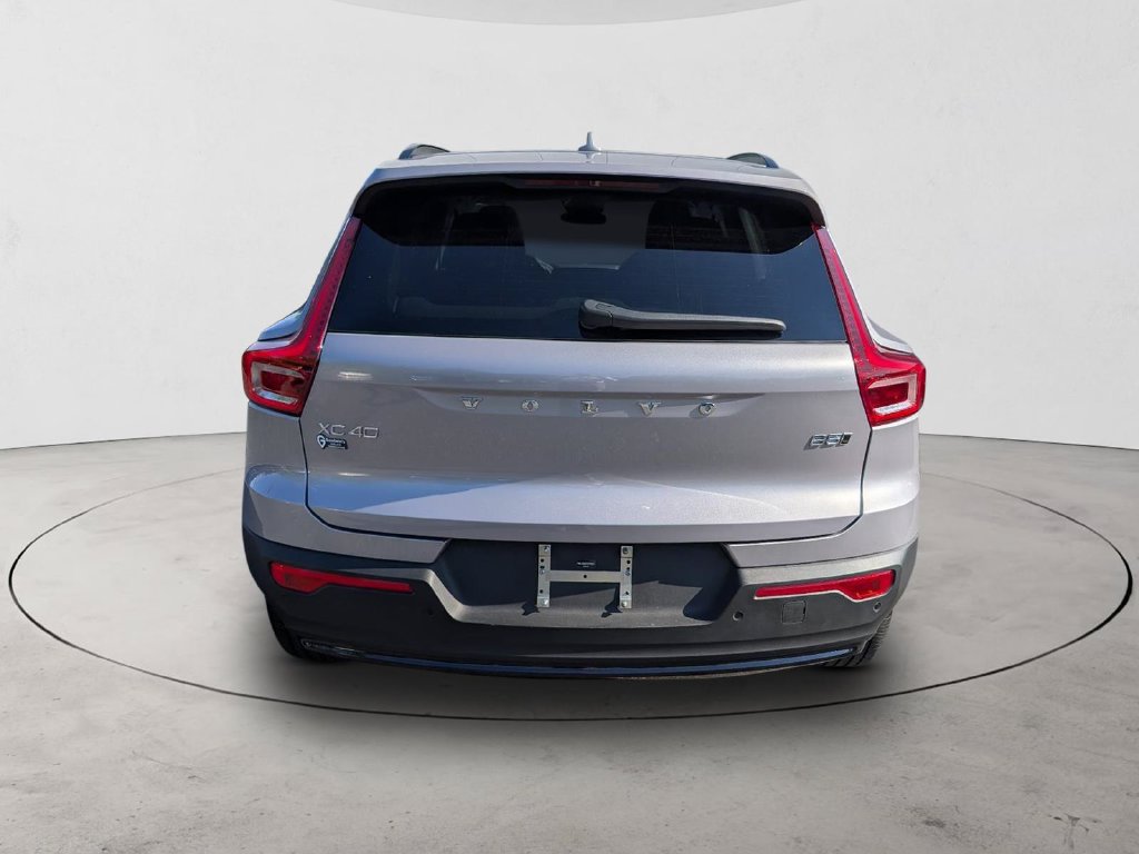 Certified 2026 Volvo XC40 B5 Plus AWD/4WD image 6