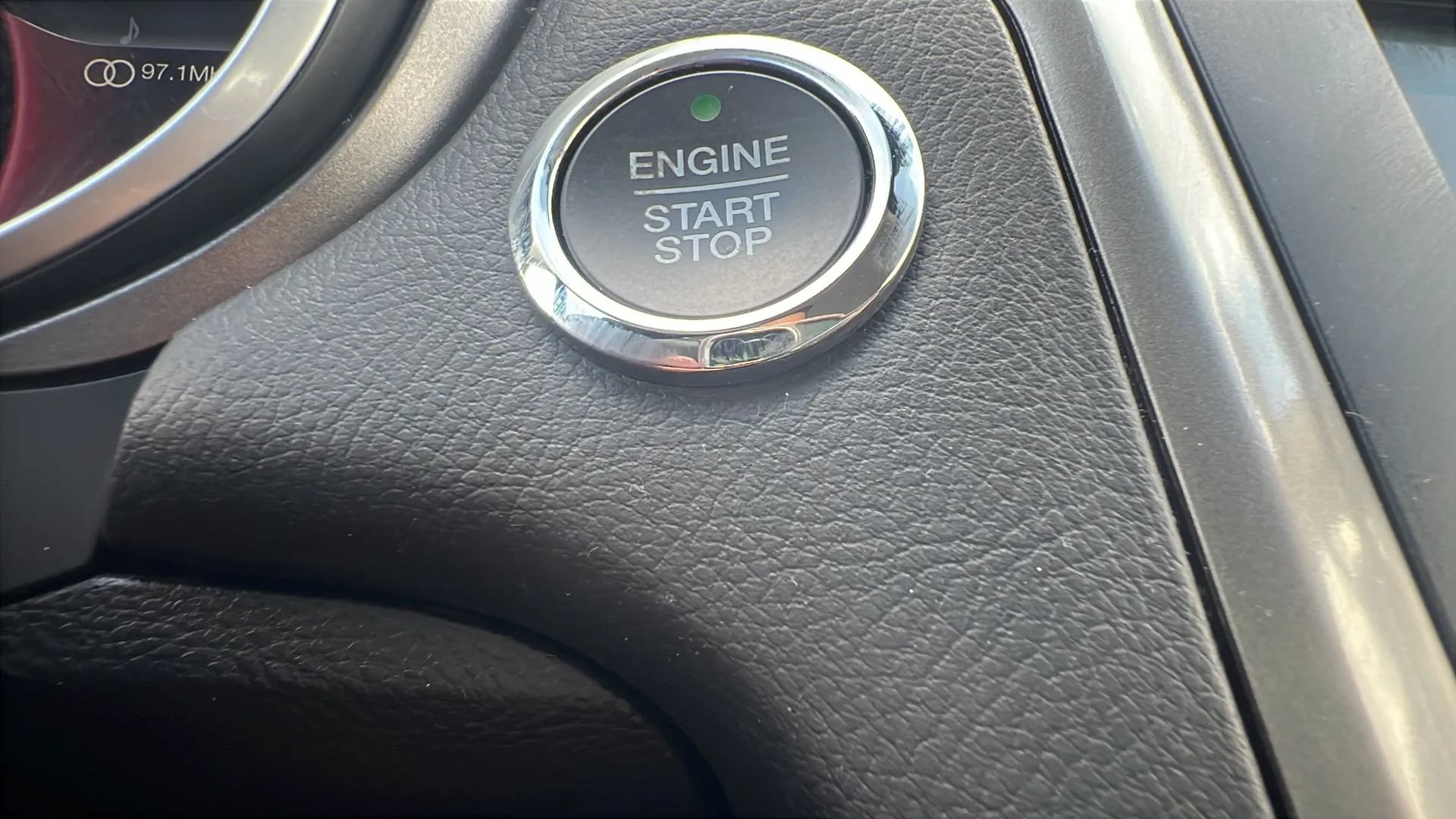 Used 2019 Ford Fusion SE FWD image 14