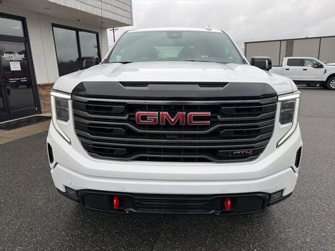 Used 2025 GMC Sierra 1500 AT4 image 10