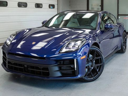 Used 2024 Porsche Panamera 4 image 13