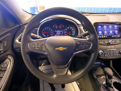 Used 2024 Chevrolet Malibu LT image 34