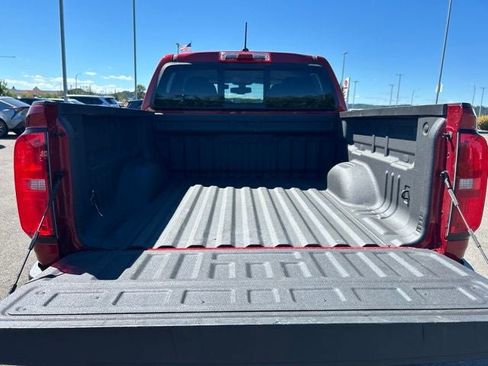 Used 2022 Chevrolet Colorado ZR2 AWD/4WD image 7