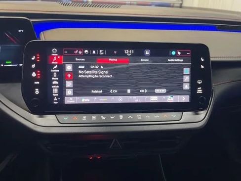 Used 2024 Dodge Charger R/T w/ Plus Group image 17