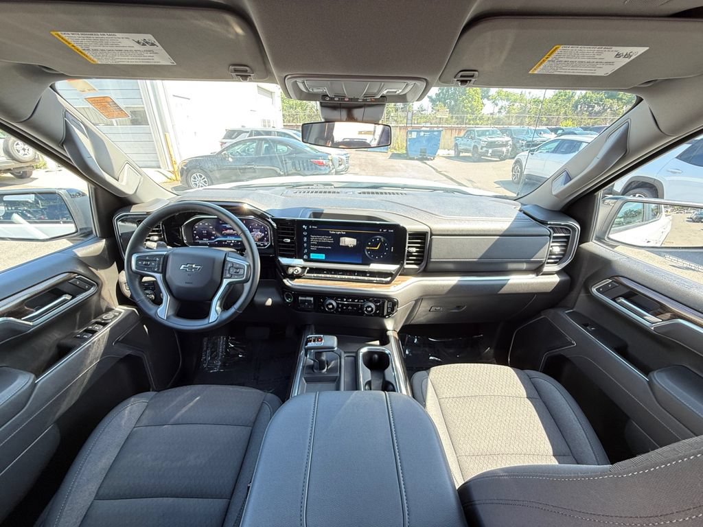 Used 2025 Chevrolet Silverado 1500 RST AWD/4WD image 24