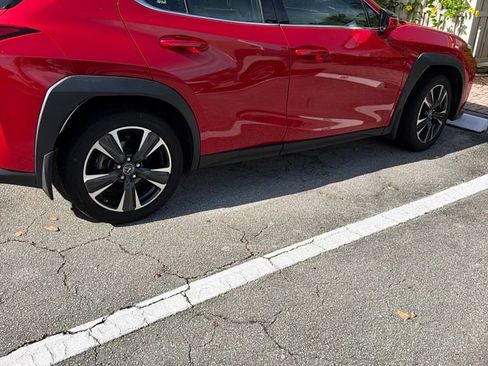 Used 2024 Lexus UX 250h FWD image 10