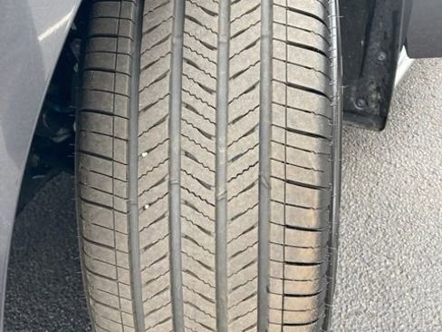 Used 2025 Toyota Sienna XLE w/ XLE Plus Package image 17