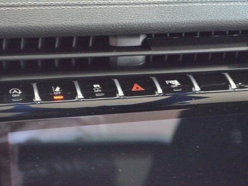 New 2025 Jeep Grand Cherokee Limited w/ Black Appearance Package image 28