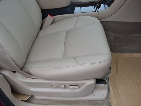 Used 2014 Cadillac Escalade Premium AWD/4WD image 37