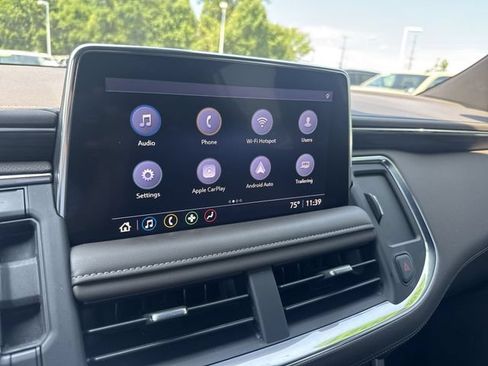 Certified 2021 GMC Yukon SLT w/ SLT Premium Package AWD/4WD image 13