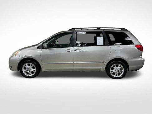 Used 2004 Toyota Sienna XLE Limited image 2
