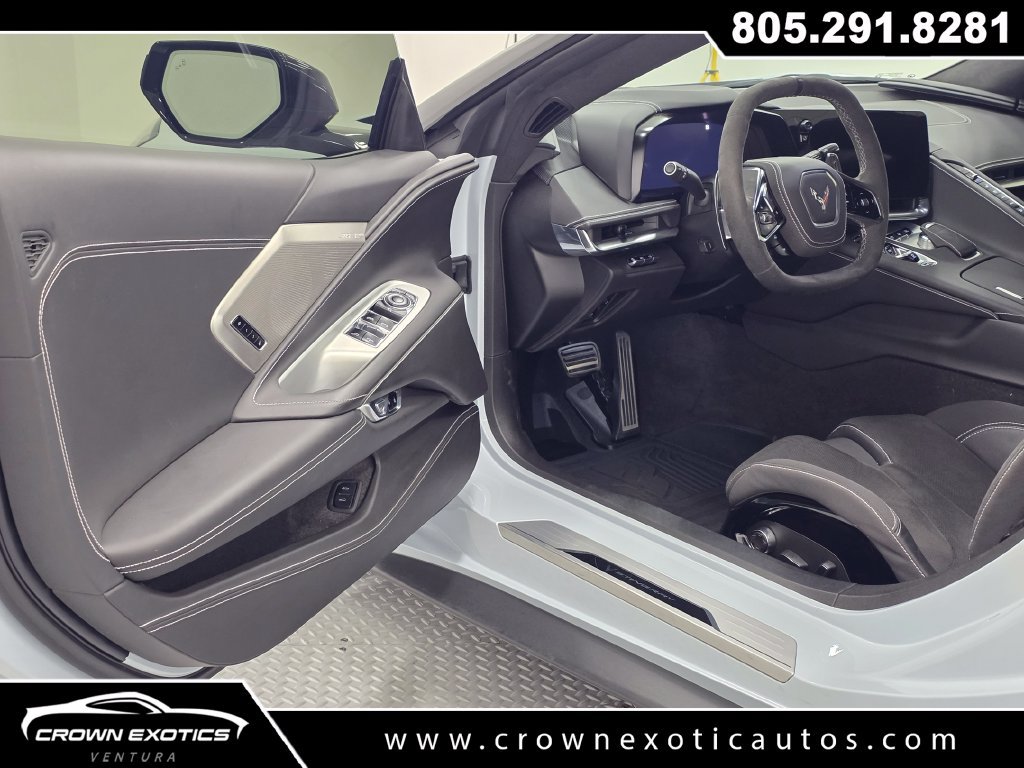 Used 2024 Chevrolet Corvette Stingray Premium Conv w/ Z51 Performance Package RWD image 15