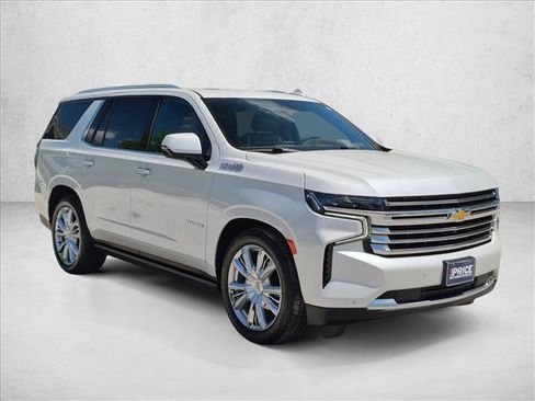 Used 2024 Chevrolet Tahoe High Country AWD/4WD image 3