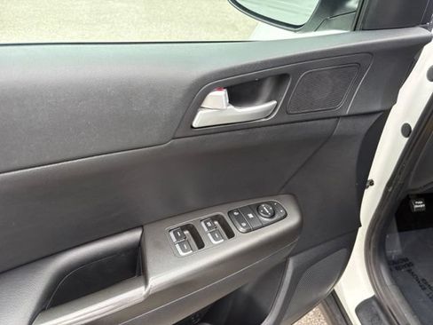 Used 2017 Kia Sportage EX FWD image 23