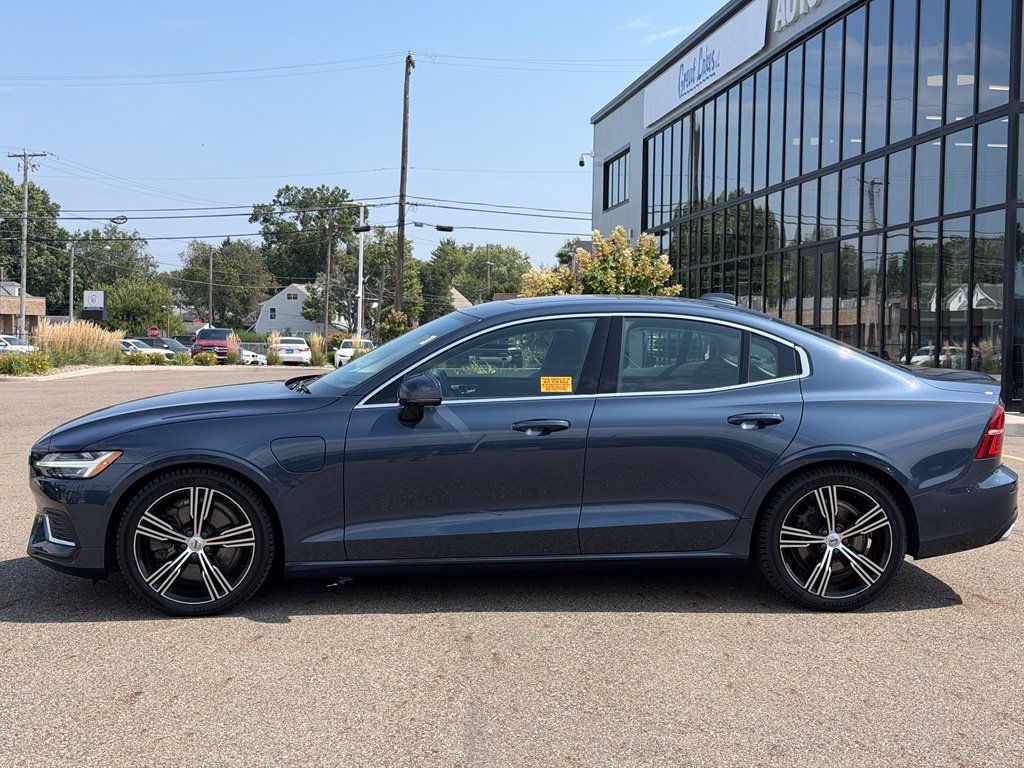 Used 2019 Volvo S60 T8 Inscription AWD/4WD image 2