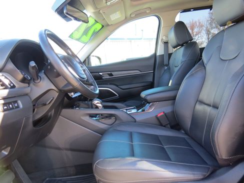 Used 2022 Kia Telluride EX w/ Towing Package image 17