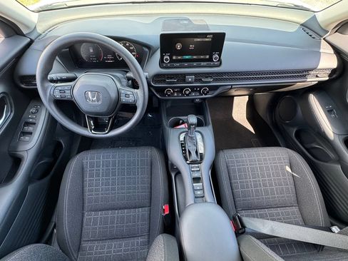 Used 2025 Honda HR-V LX image 16